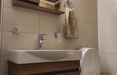 EfisHouse - Photo 32