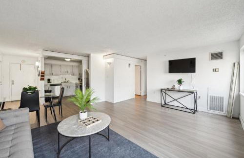 Legacy at Imperial Village 201 I 2 Bed 2 Bath - Foto 2