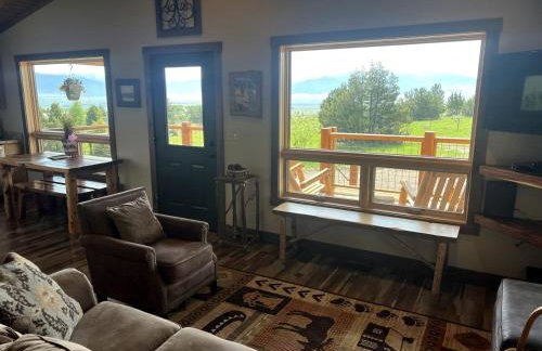 Charming Cabin with Mountain Views Near Madison River in Ennis, Montana - Foto 2