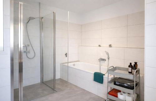 SCHEE Apartments - stilvolle & zentrale Wohnungen mit Privatparkplatz - Foto 41