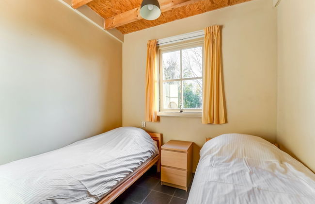 Tranquil Holiday Home in Lage Zwaluwe With Terrace - Photo 7