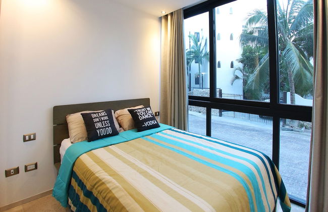 Menesse on the Beach - Photo 4