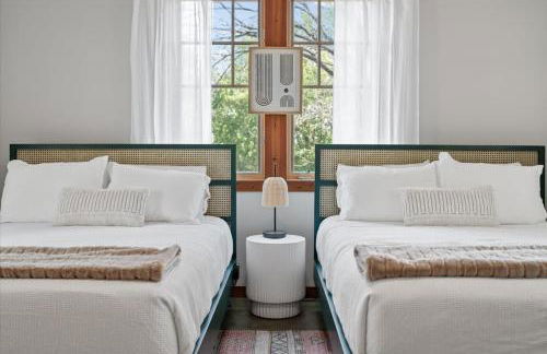 Urban Cowboy Villas - Heart of 704 - Foto 46