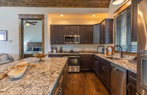 Sip Sip Hooray at Eagles Nest - Foto 10