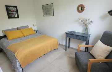 Location appartement dans mas provençal - Photo 9