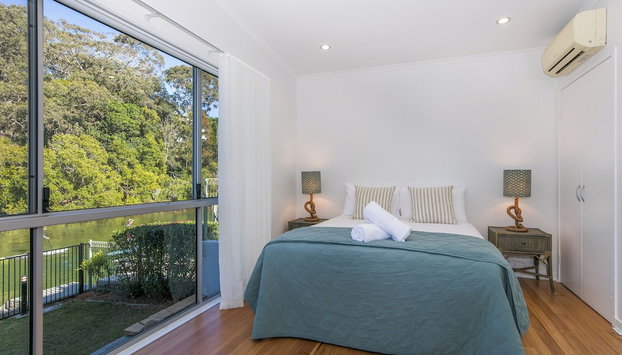 Luxe Waterfront Stay -Tallebudgera Creek - Foto 4, Habitación