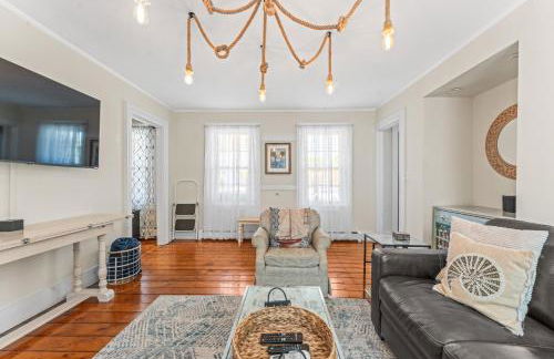 Historic Mystic Home, Walk to Seaport and Downtown - Foto 22