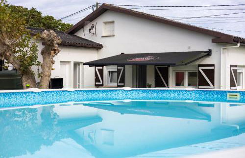 Villa Las Catedrales - Frente a la playa - Amplio jardín - Piscina - Foto 4