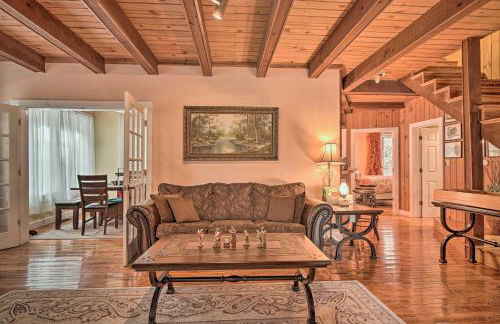 Tranquil Smoky Mountain Cabin with Porch and Fire Pit - Foto 6