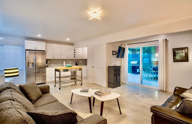 Walk to Wilton Drive - Spacious Quiet Villa 2 HOT TUB - Foto 2