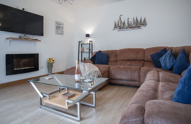 Fletcher Coach House - 3 Bedroom Cottage - Pendine - Photo 47