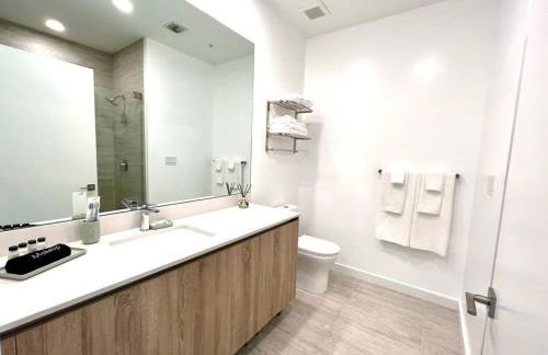 Sleek 2BD 2BA Condo In Miami Design District - Photo 7