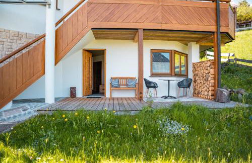 Luxus Chalet im Allgäu - Zirbenholz Schlafzimmer - Terrasse mit Bergblick - Infrarotkabine - Foto 49