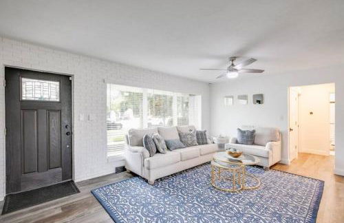 Beautifully Renovated Home Corner of ND and Angela - Foto 11