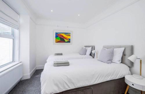 Modernised townhouse centrally located incl parking - Photo 7