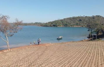 Chalé Mirante, piscina, cachoeira, lago e vista espetacular em Alexânia Goiás - Foto 14