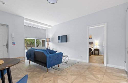 Modern Apartment Off-Road Parking King Bed Suite 1 - Foto 16