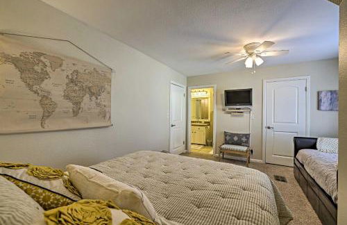 Modern Townhome with Patio, Next Door to Resort - Foto 14