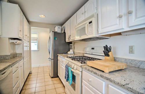 2 Decks and Beach Access Oceanfront Getaway! - Foto 13