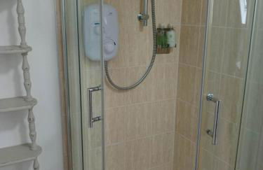 2 bedrooms sleeps 4 free wifi parking outdoor area - Foto 21