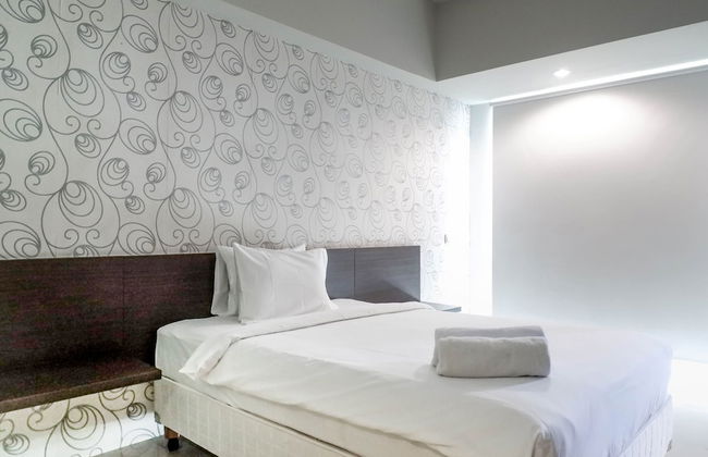 Classic Modern Studio Room Apartment at The Square Surabaya - Photo 5