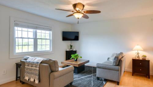 Relax Fireside! Home Less Than 1 Mi to Tryon International - Foto 1