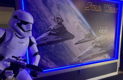 Near Disney, Private South Facing Pool, Star Wars Arcade Theater, 3 King Beds - Photo 1