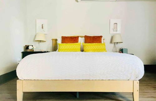 Suite Home Indiana Apartments - Photo 18