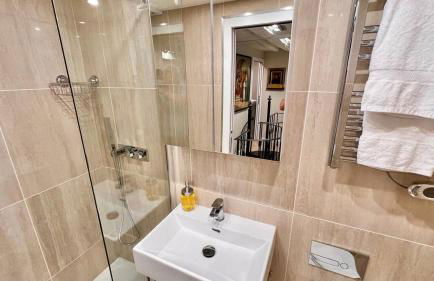 Serenity, Meditation at Notre Dame - Foto 17