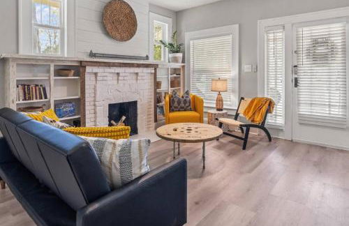 BeeKeeper's Inn - Beautifully Renovated 1929 Bungalow with 2 Bedrooms on Brick Street near Tampa's Attractions - Foto 10