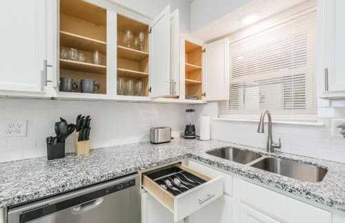 Memorial City Gem Sleeps 12 Fenced Yard - Foto 7