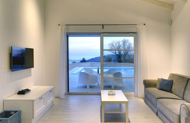 Modern Villa Histria With Pool and View - Photo 12