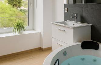 Le Refuge Balnéo - Nature & Bien-Être à Saint Dié - Foto 2