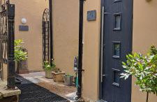 Ground Floor Apartment, Garden and free parking - 10 The Rise - Photo 1