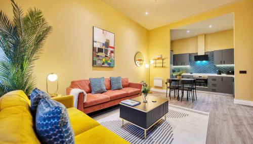 Large Central Station 2 Bed Apartment A2 - Foto 1