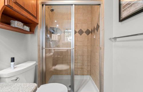 Pine Cove Retreat - 4BR - Pool - Foto 47