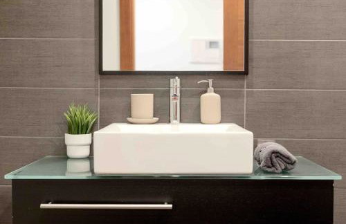 Modern 2 bedroom apt 20 min from city center - Foto 32