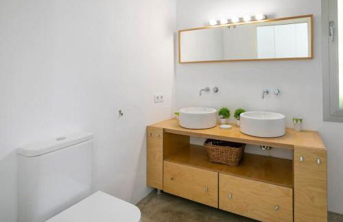 Villa Paloma with private pool, located 350m to the sea and tram station! - Photo 40