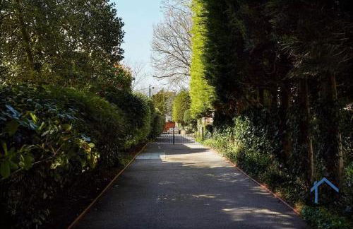 Unique Boathouse, detached free parking x4 cars - Foto 32