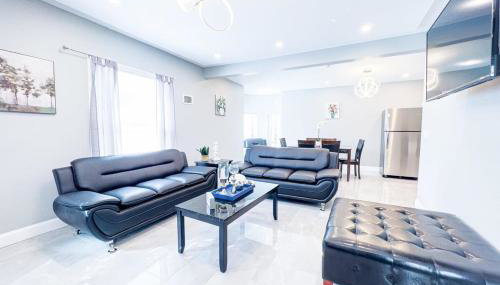 Group Friendly 6BR Near Aquarium & Niagara Falls - Foto 3