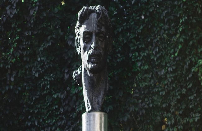 Vilnius: Meet the Alternative Side of the City - Private Tour - Photo 2