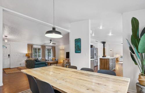 Black Moose - Pet friendly - Trailer parking - Wood stove - Single level - Photo 12