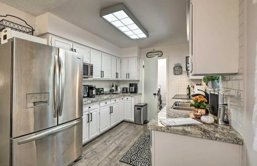 Renovated Cottage with Fire Pit in Munds Park! - Foto 7