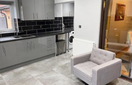 Cosy 4 bedroom holiday let Stevenage 22mins from London on the train - Foto 21