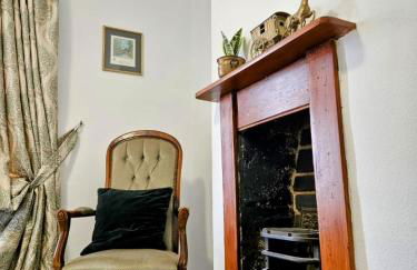 Cute Cottage in Egham Heathrow- 7 Guests 3 bedrooms - Foto 5