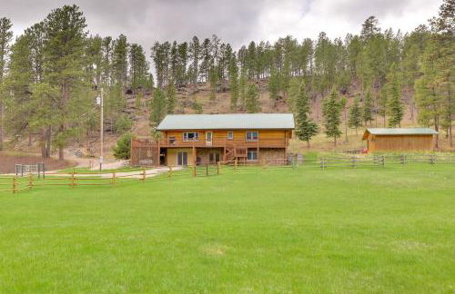 Hill City Log Cabin Along Newton Creek! - Foto 33