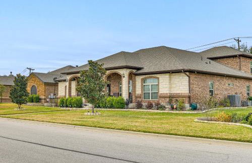 Family Home Near Ft Hood and Killeen Patio and Grill! - Foto 31