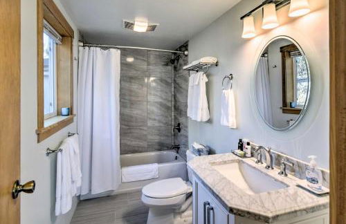 Coastal Retreat Deck, Ocean Views and Walk to Beach - Foto 15