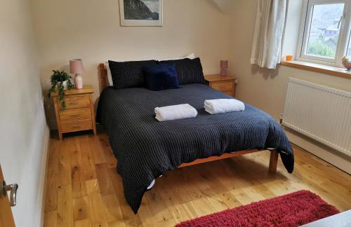 Unbeatable Llanberis Location, Detached with Parking, Snowdon Views. - Photo 6