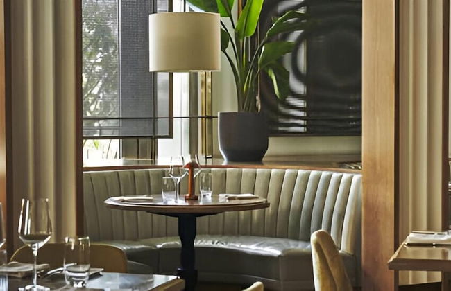 Luxury Condos at Four Seasons - Foto 38